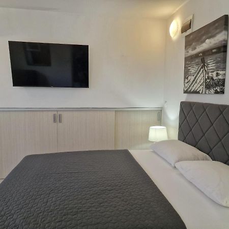 Apartment Stay Inn สปลิท ภายนอก รูปภาพ