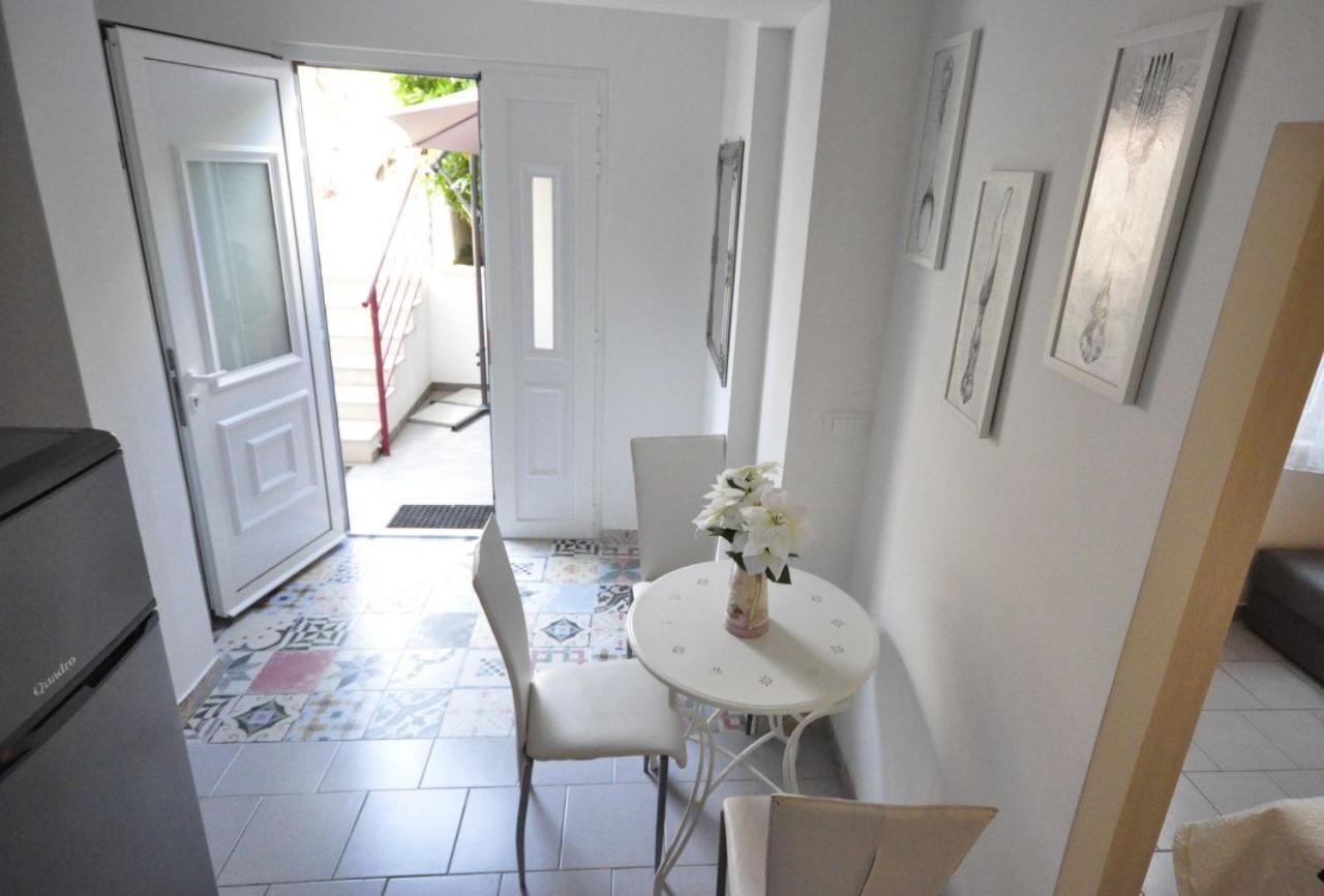 Apartment Stay Inn สปลิท ภายนอก รูปภาพ